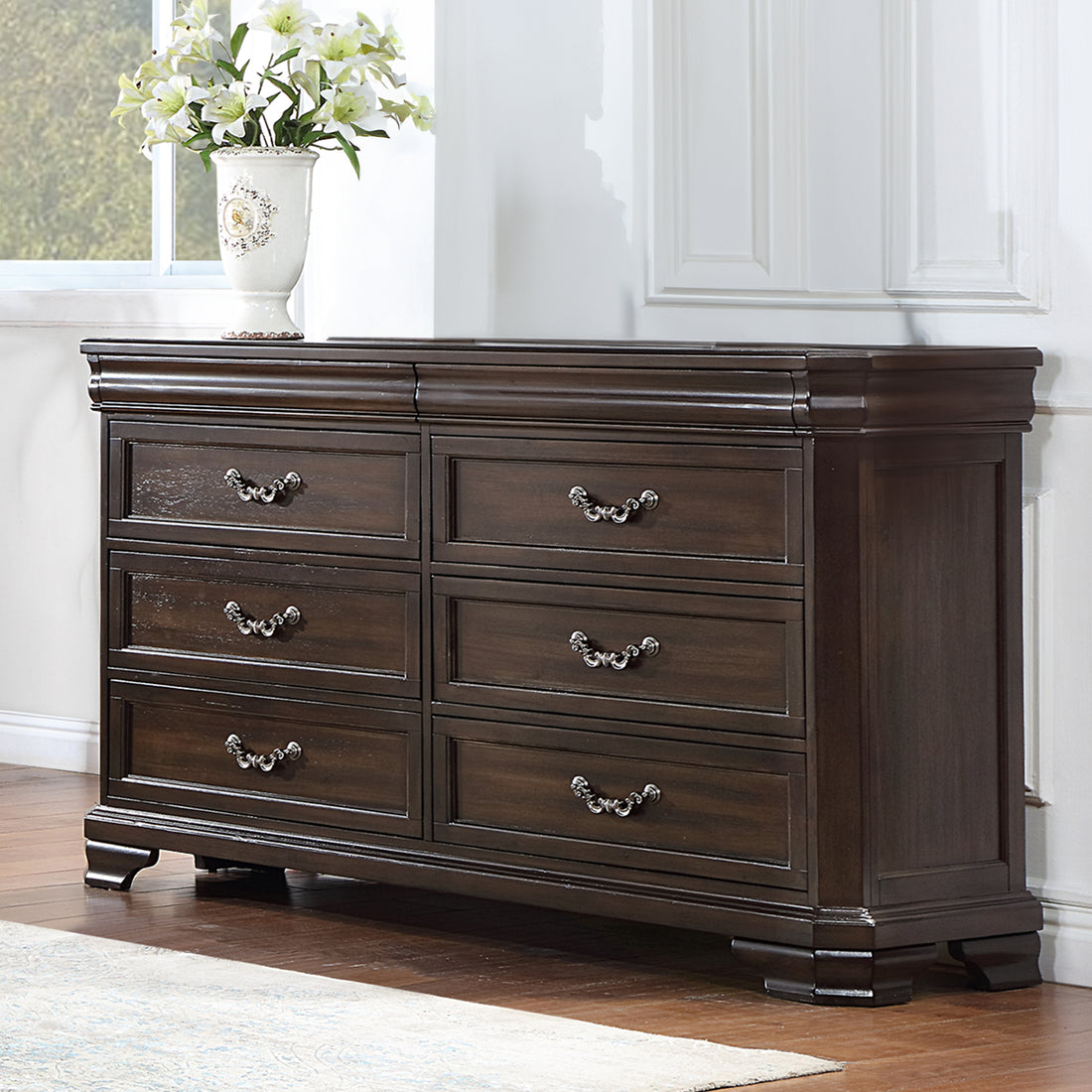 New Classic Lyndhurst Dresser