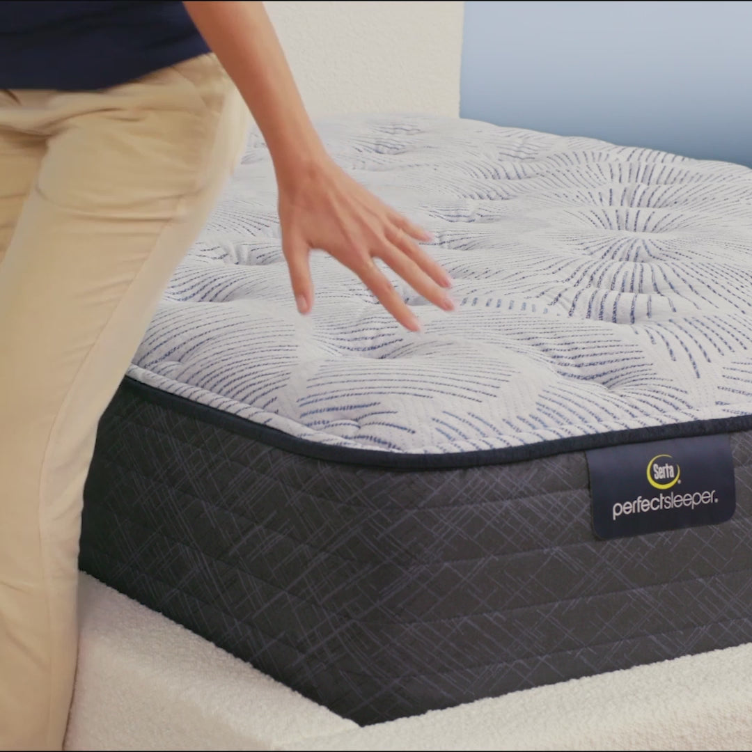 Serta Perfect Sleeper 13.5&quot; Medium Tight Top Mattress