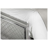 Eleanor Upholstered Tufted Bed Metallic 223461KE