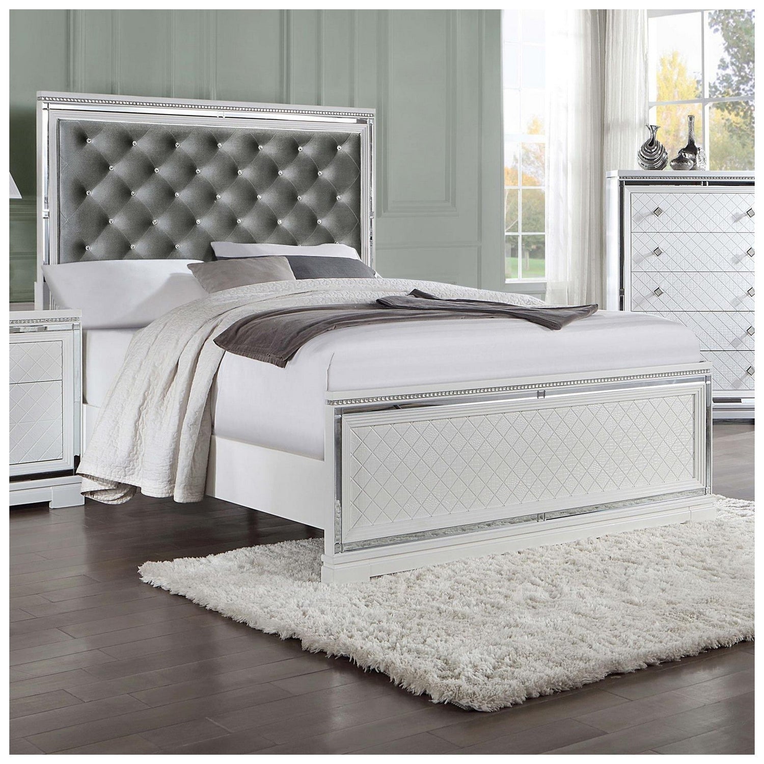 Eleanor Upholstered Tufted Bed White 223561KE