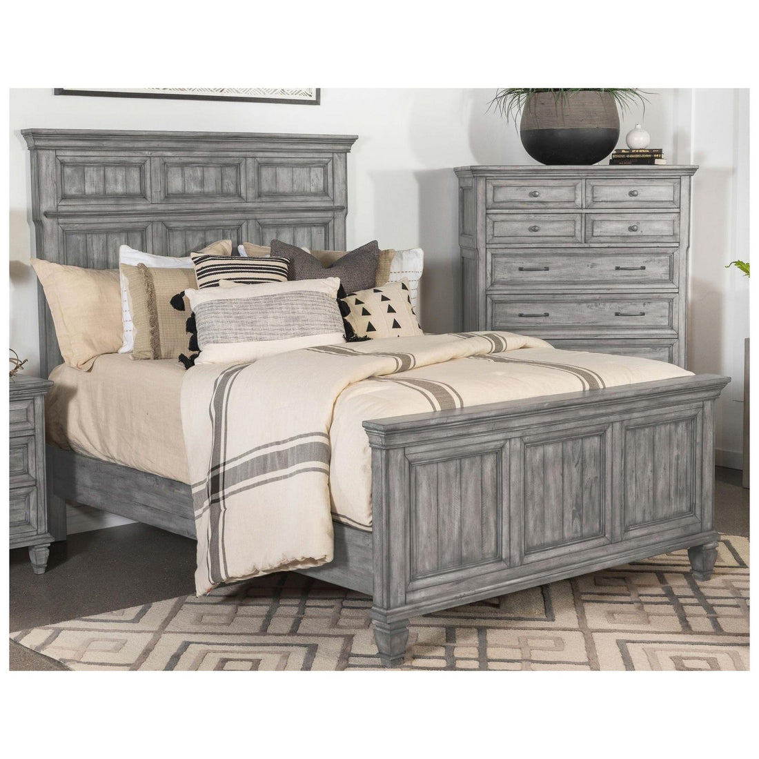 Avenue Queen Panel Bed Grey 224031Q