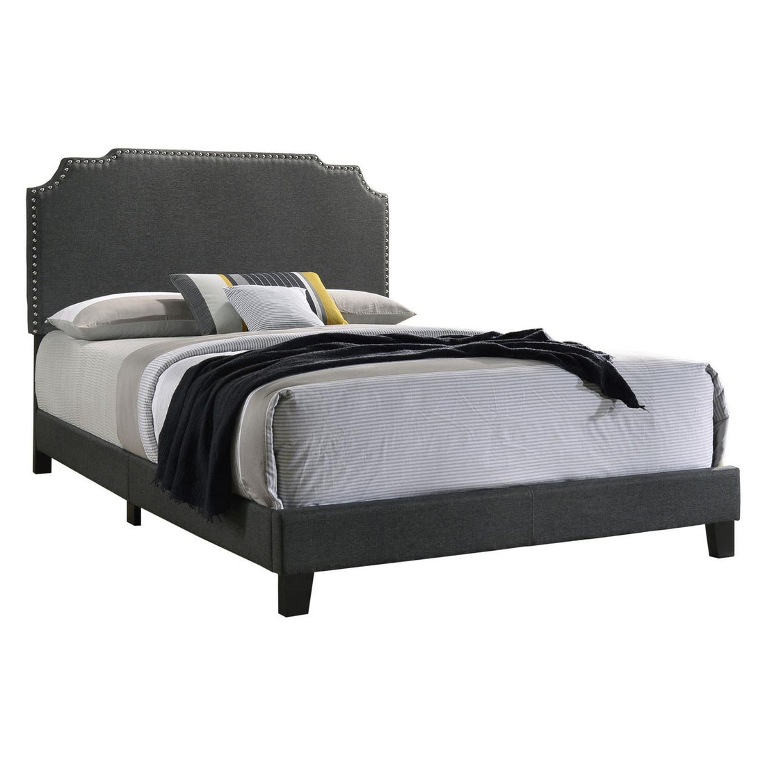 Tamarac Upholstered Nailhead Full Bed Grey 310063F