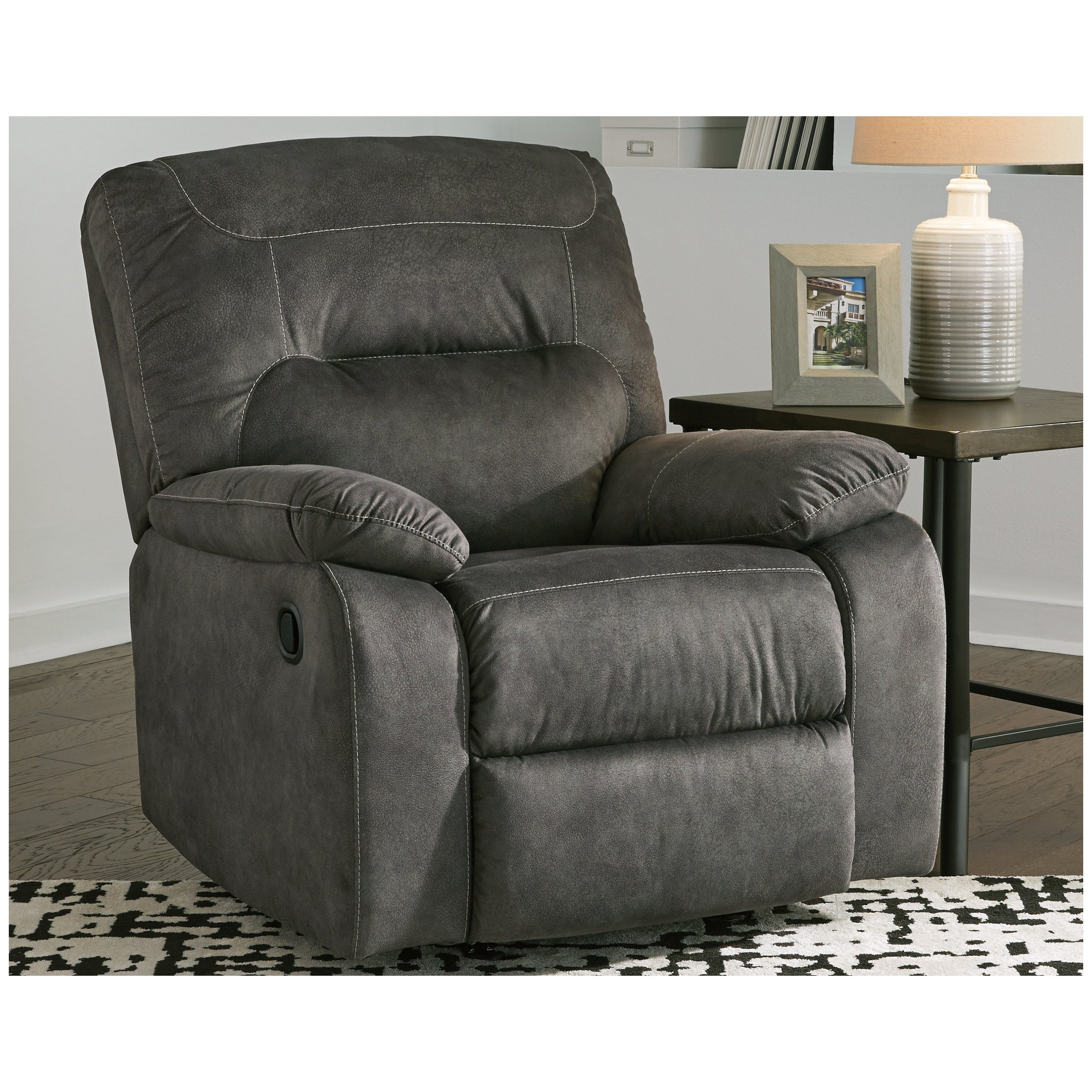 Benchcraft maier 2024 rocker recliner