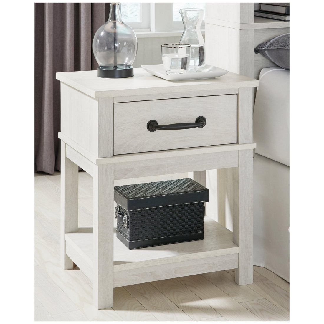 Dorrinson Nightstand Ash-B067-91