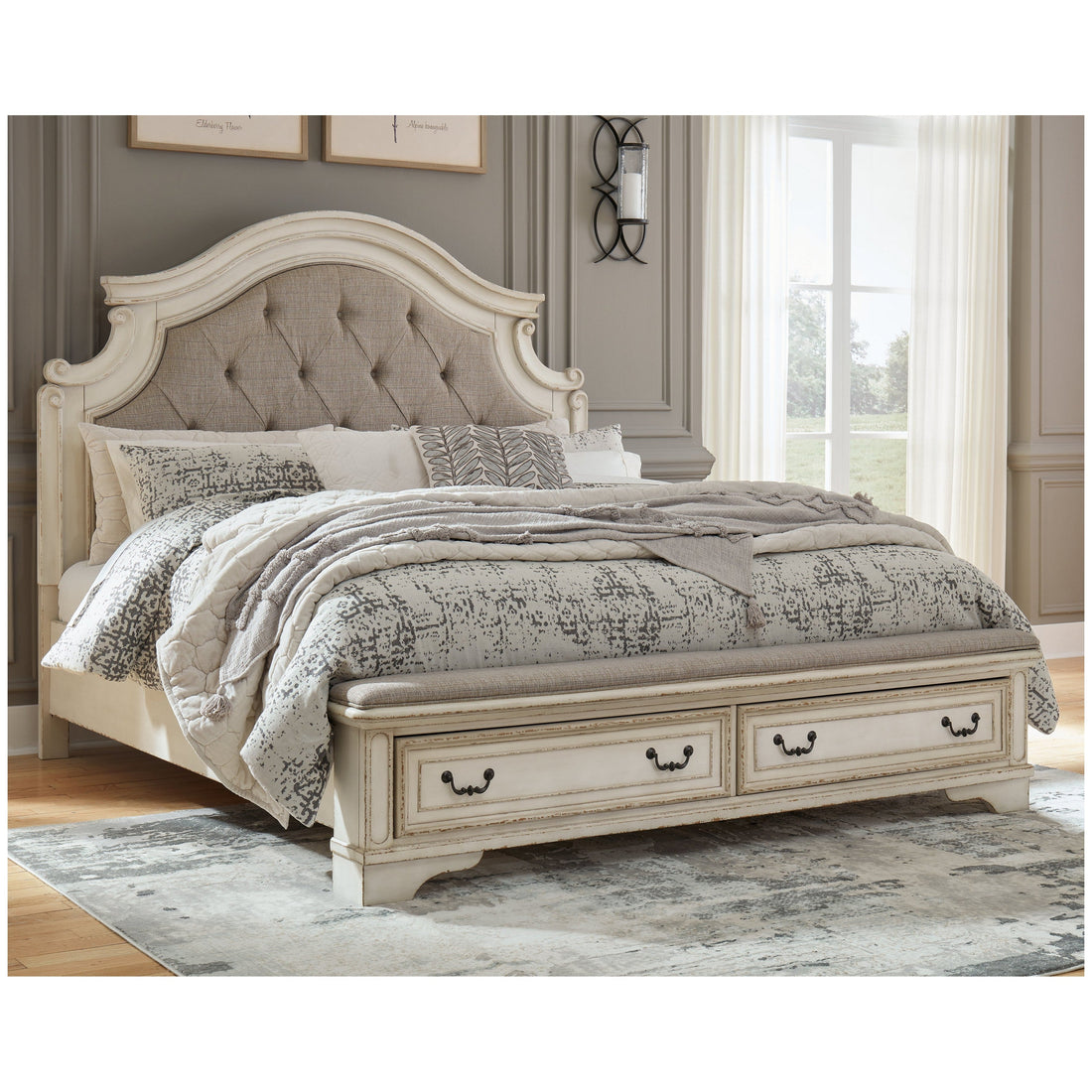 Realyn Upholstered Bed