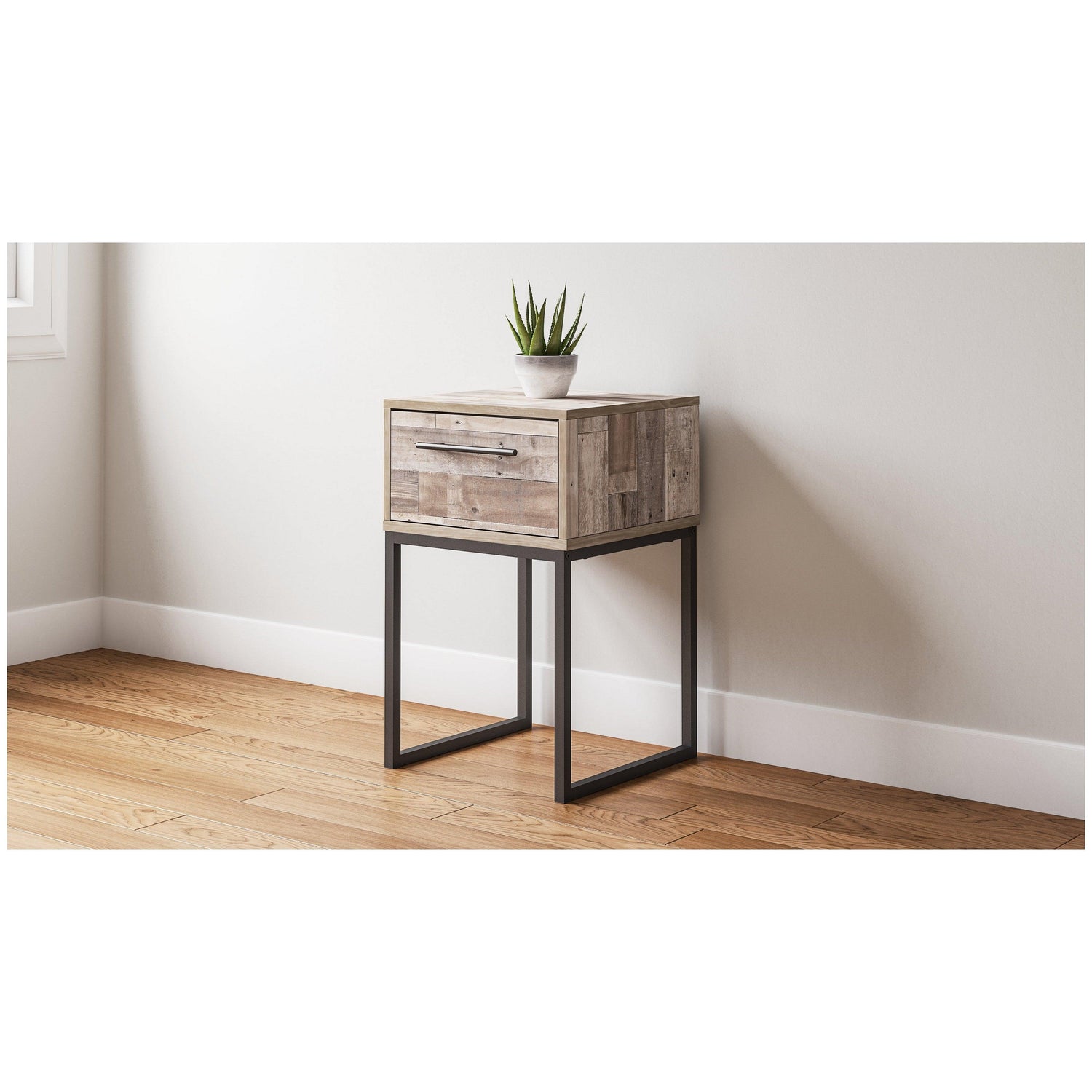 Neilsville Nightstand