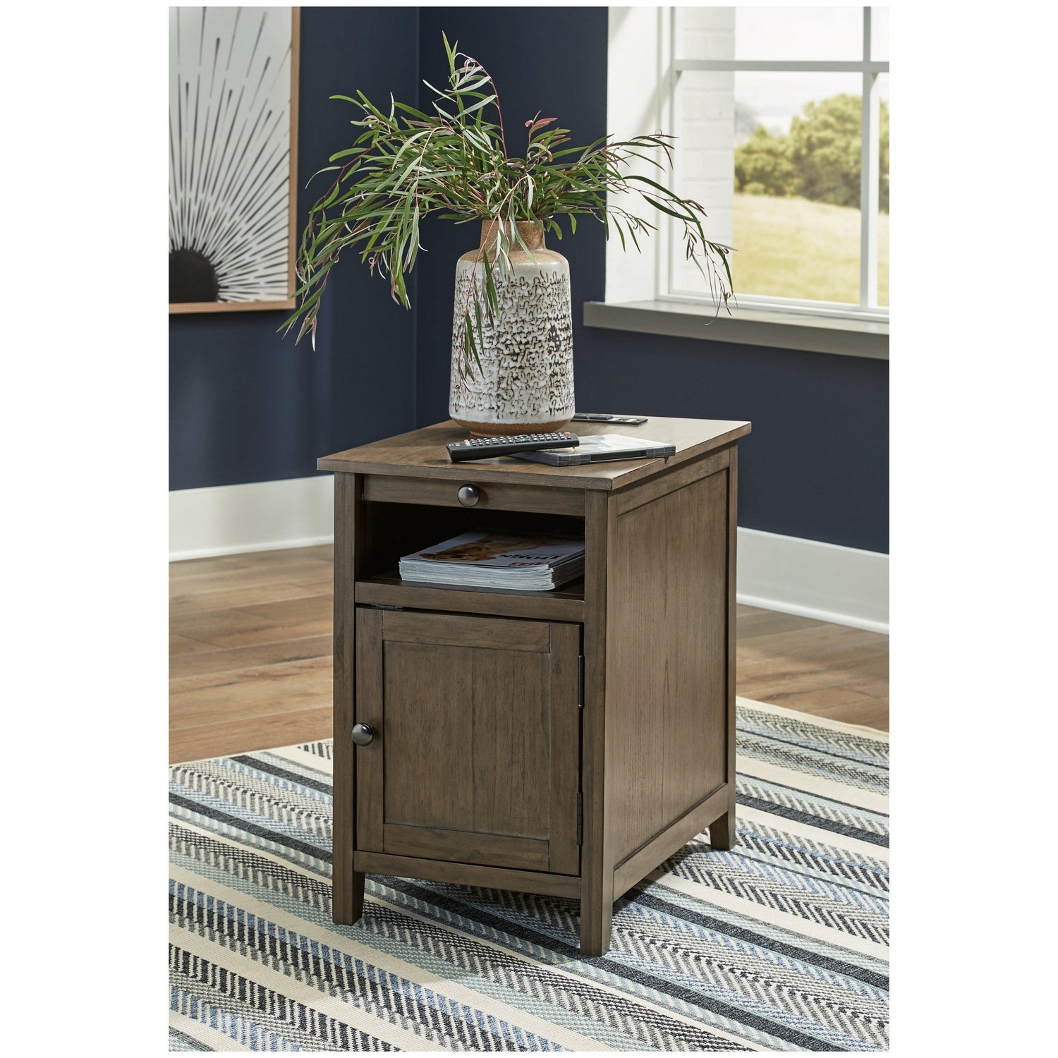 Treytown Chairside End Table Ash-T300-217