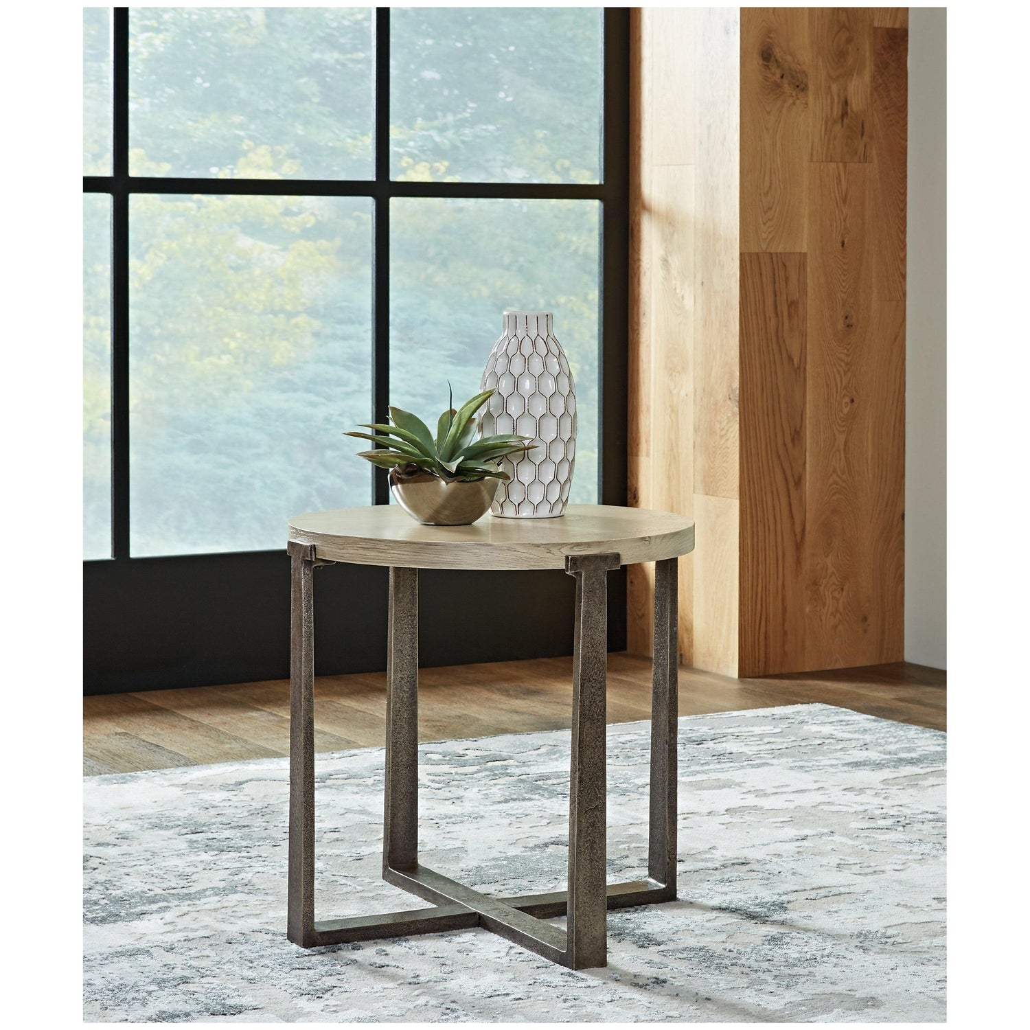 Dalenville End Table Ash-T965-6