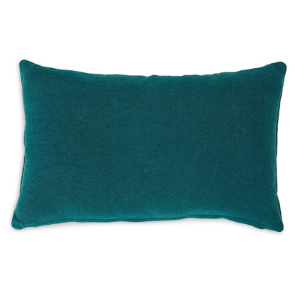 Dovinton Pillow