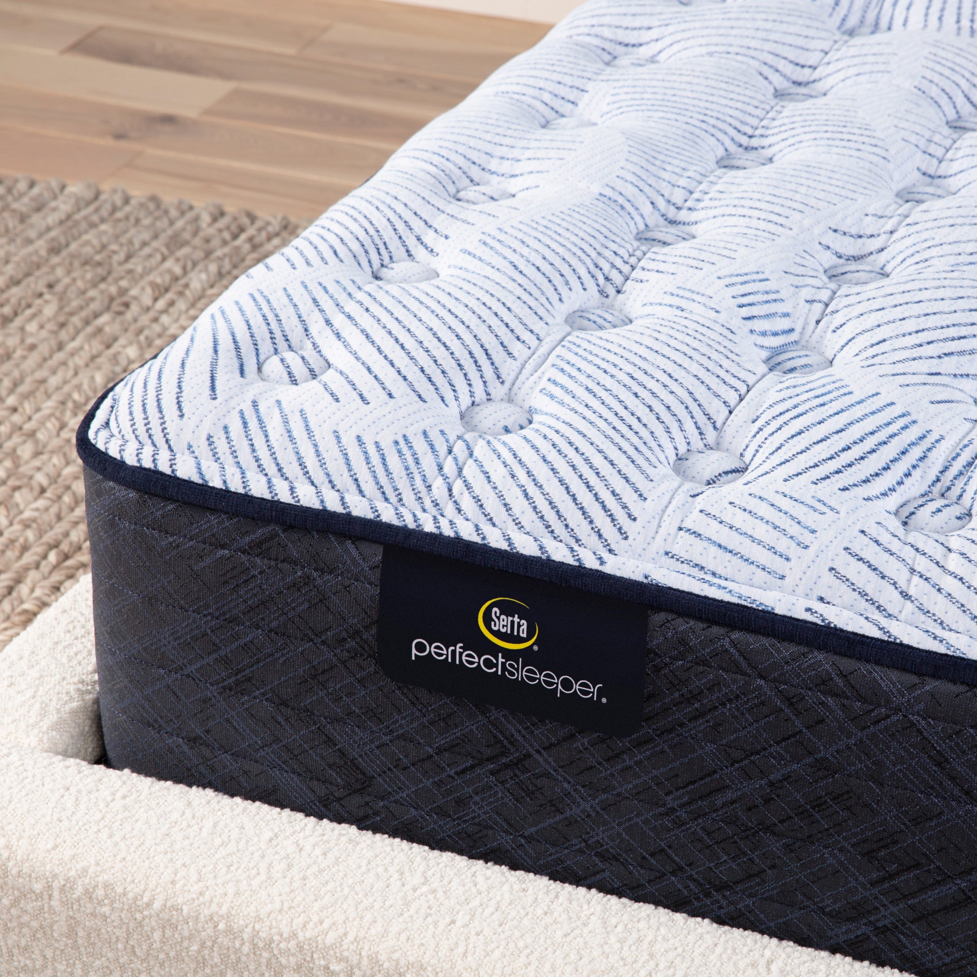 Colchón Serta Perfect Sleeper de 13,5&quot; con parte superior ajustada mediana