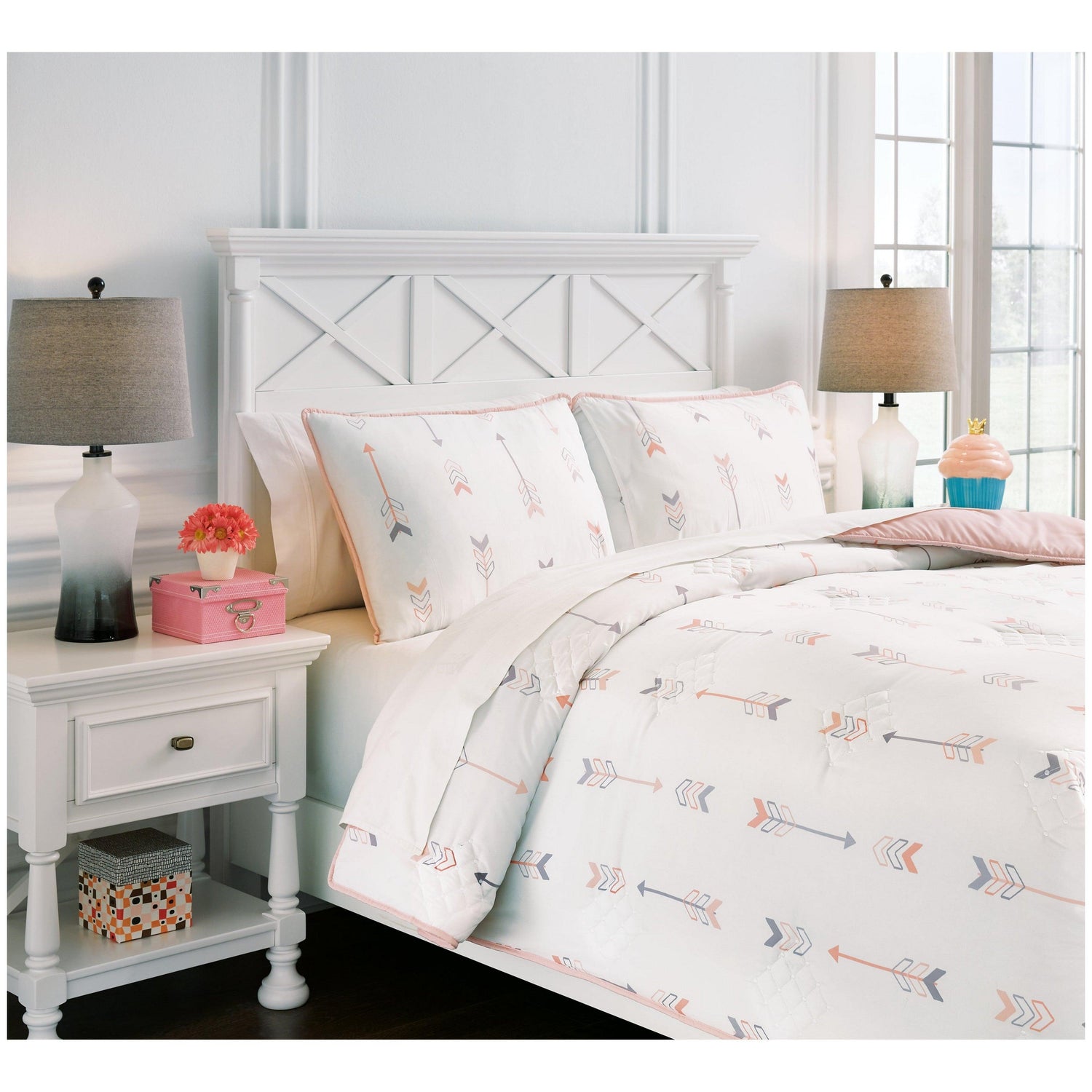 Lexann Comforter Set