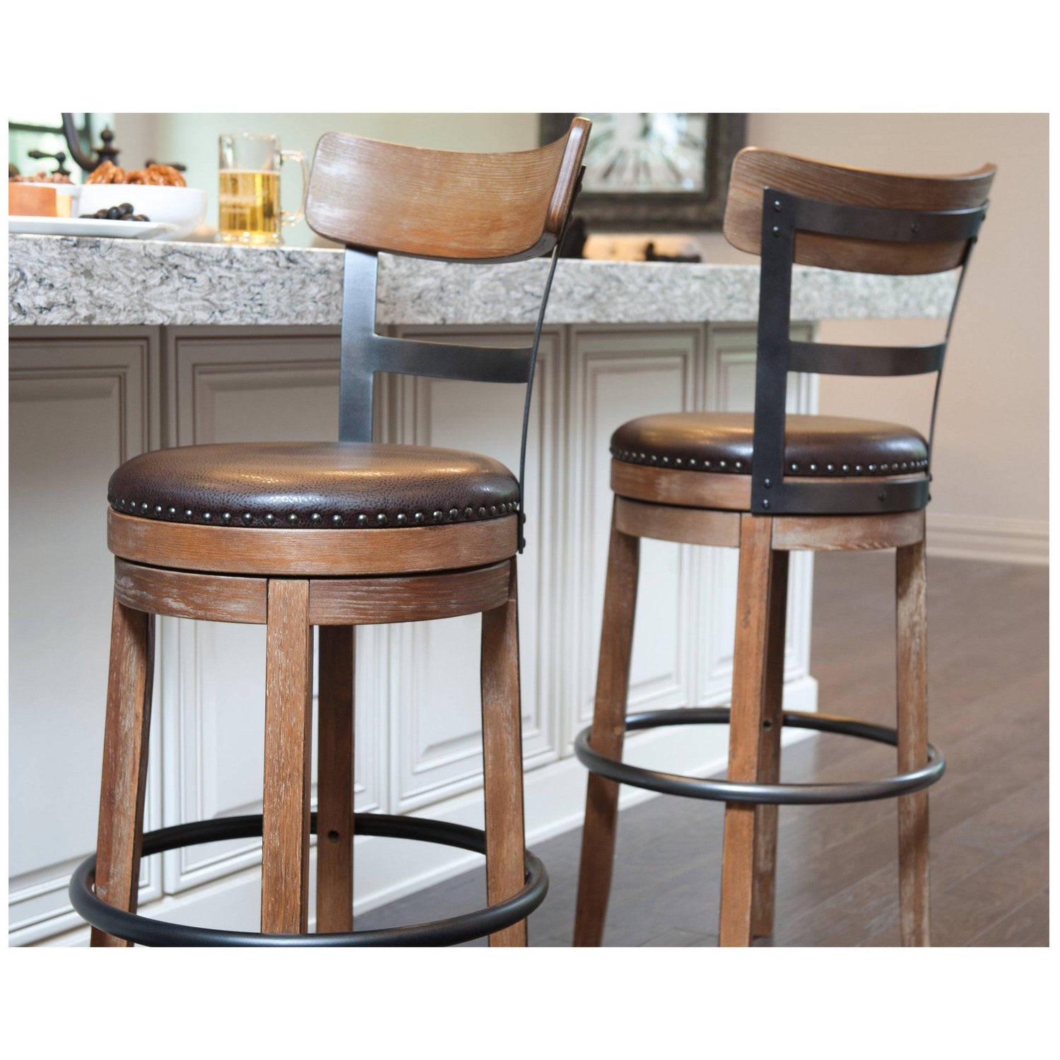 Pinnadel Bar Stool