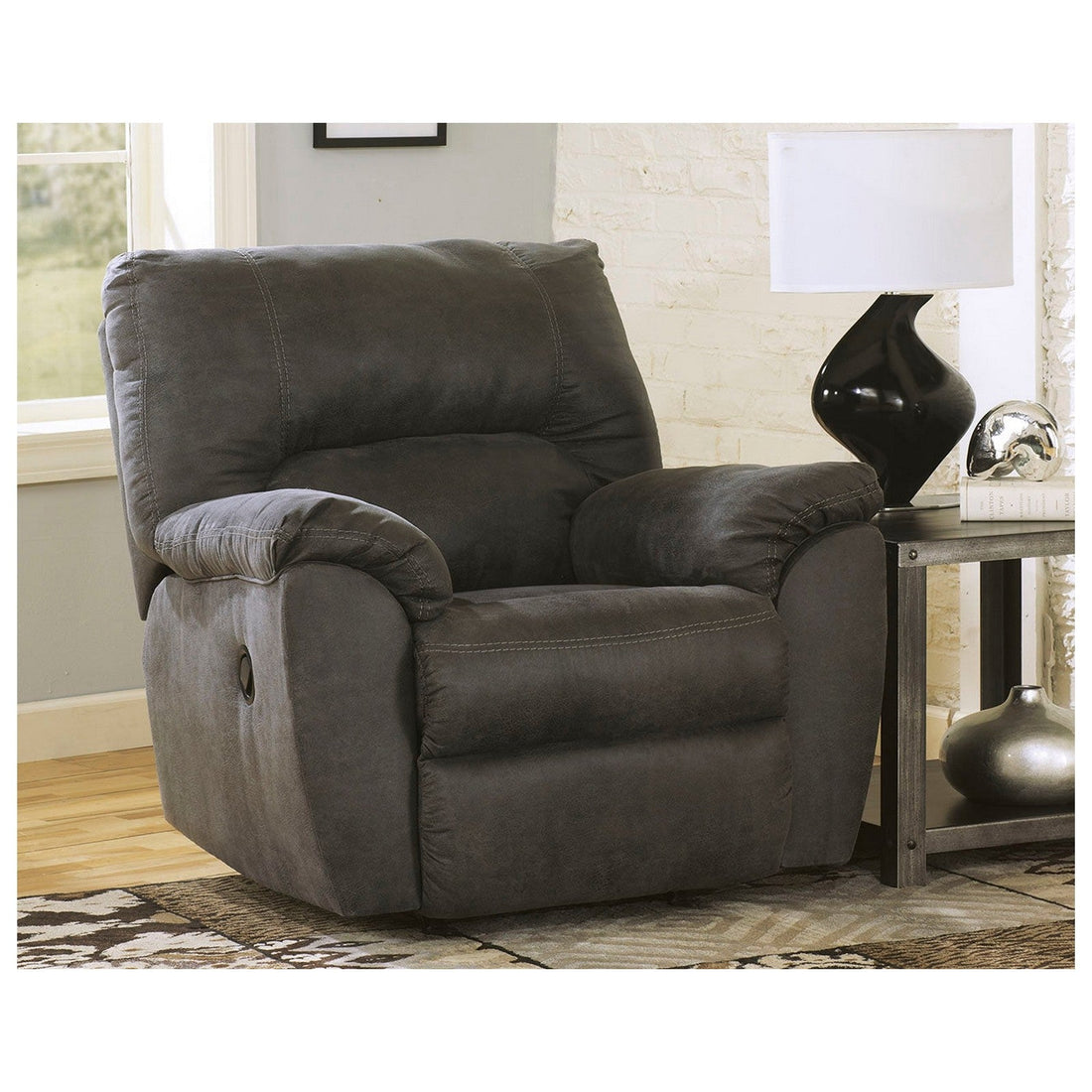 Tambo Recliner