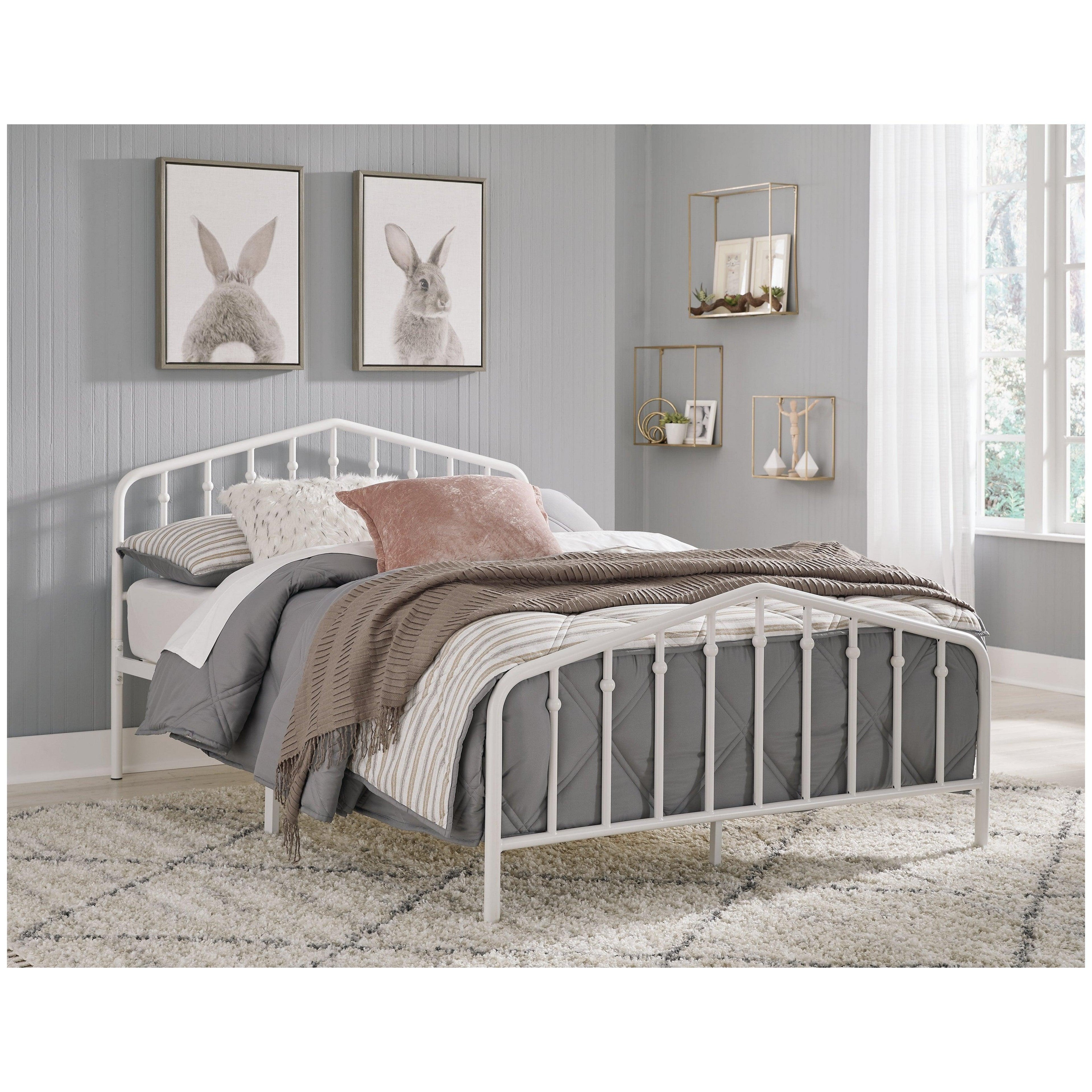 Trentlore Metal Bed